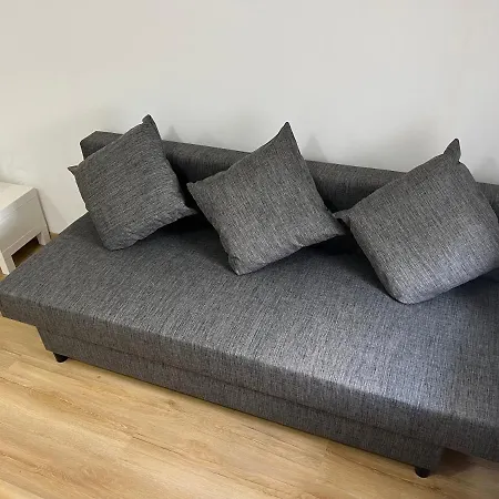 - Free Parking Apartment *
